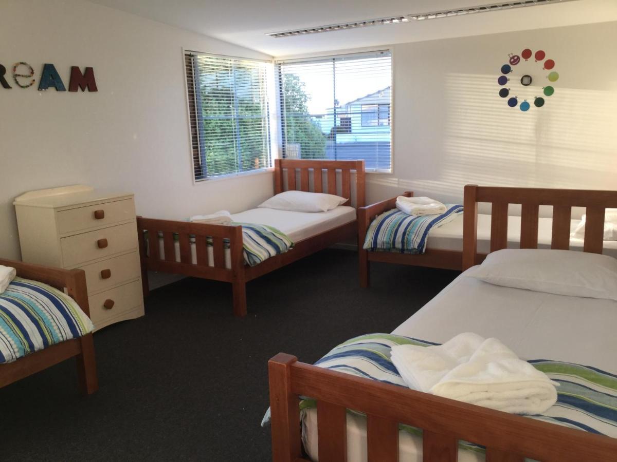 Stay In School By The Sea Dunedin Exterior photo